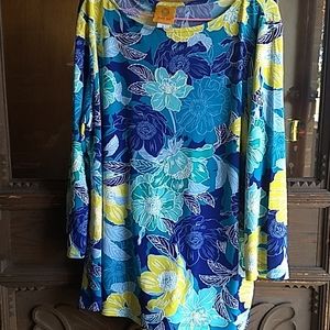 💕 $20 OFF NEW FLORAL TOP